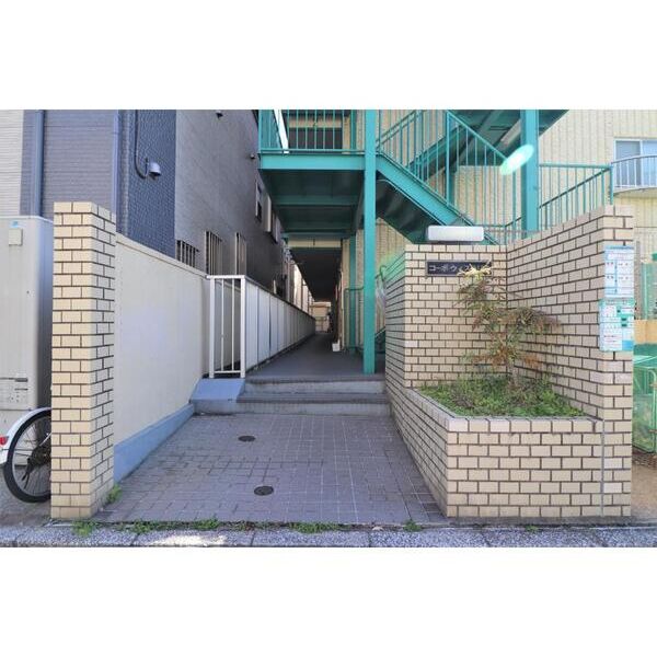 コーポウィステリア203号室 エントランス