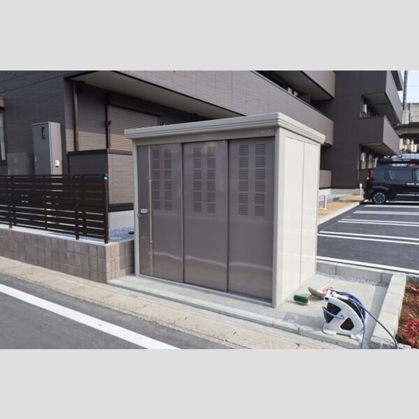 ソラーナ106号室 ゴミ置き場