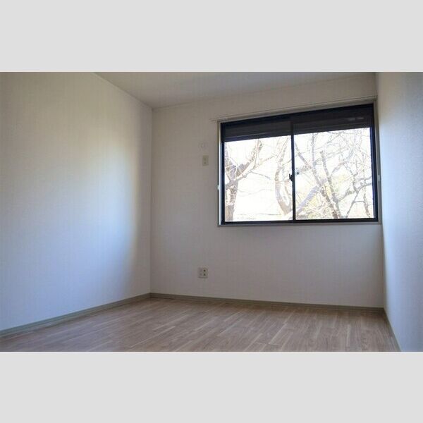 グリーンパーク白旗　A103号室 洋室②