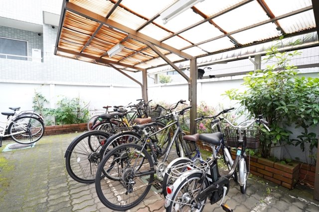 ラ・レジダンス・ド・パンデュール2階 駐輪場