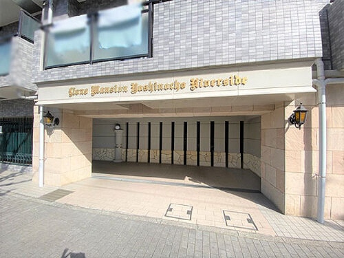 ライオンズマンション吉野町リバーサイド エントランス　※2023年2月撮影