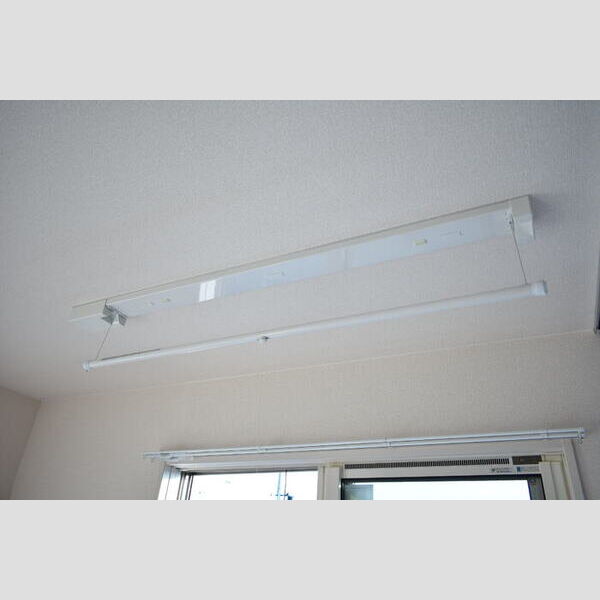 プルミエール大宮七里 　A106号室 室内物干