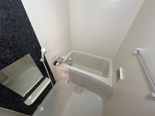 アンソレイエ バス