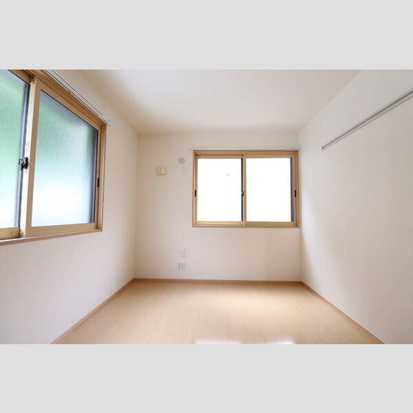 フローラ106号室 リビング