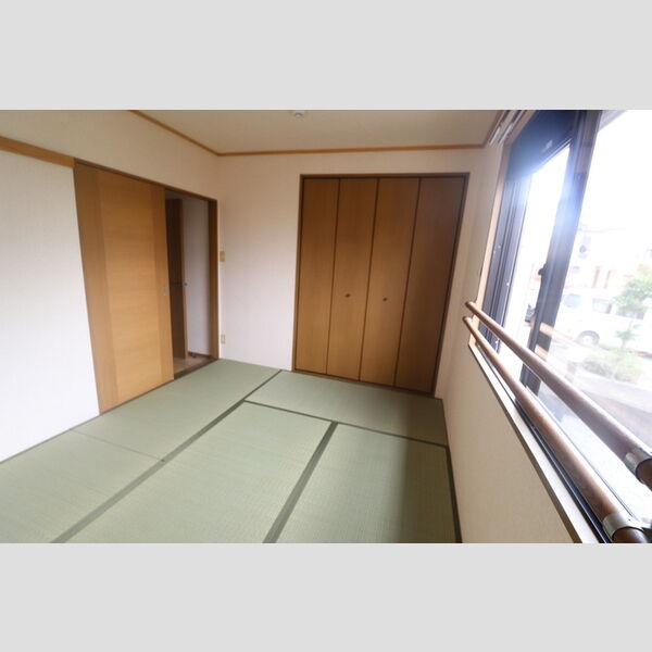 パークサンハイム102号室 和室6帖