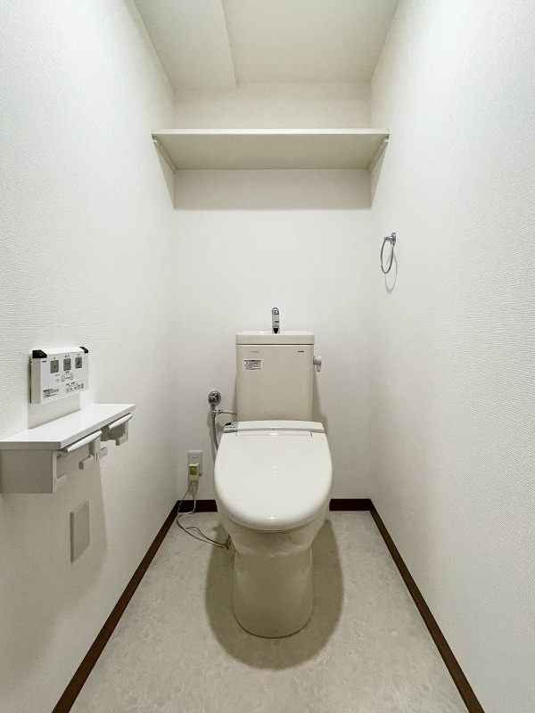 目黒本町マンション1階 トイレ