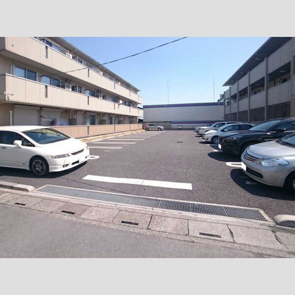 アプリコットガーデン　B 駐車場