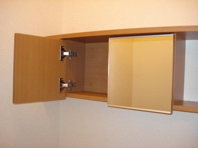 ペティハウス弐番館 万能収納