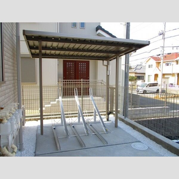フローラ 駐輪場