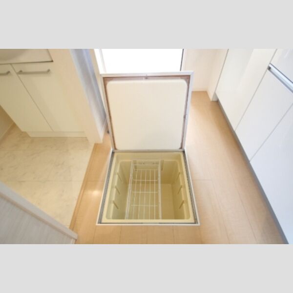 シャングリラ101号室 101床下収納・シャングリラ