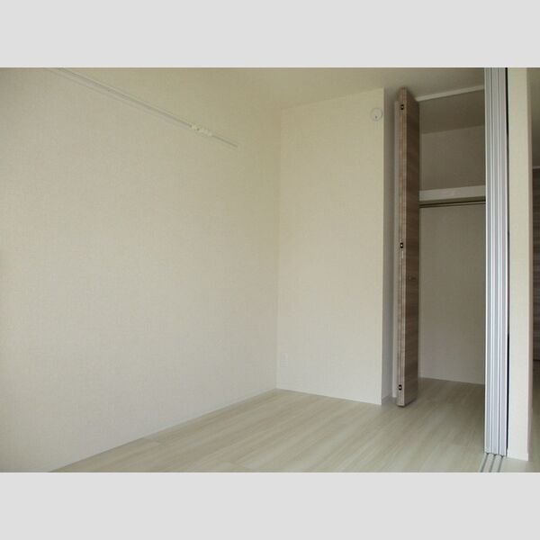 Grand　Calice　(グランカリス)101号室 洋室