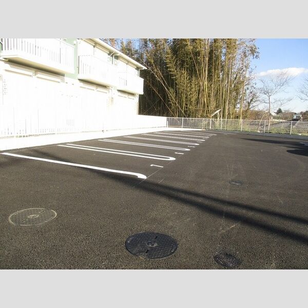 エオス　パーラー影山 駐車場