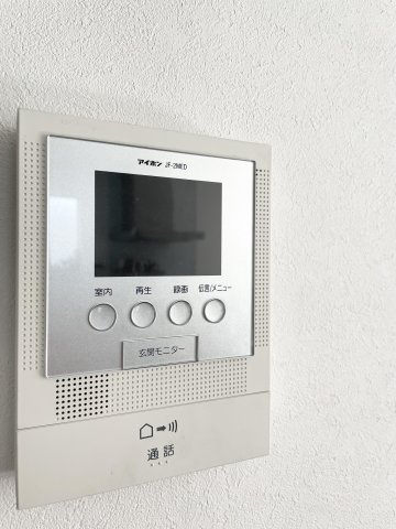 grandir201号室 カメラ機能付きインターフォンです。