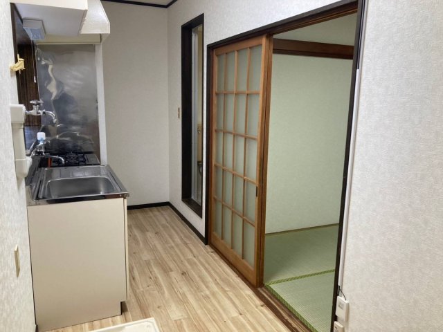 ハイツ平楽203号室 内観