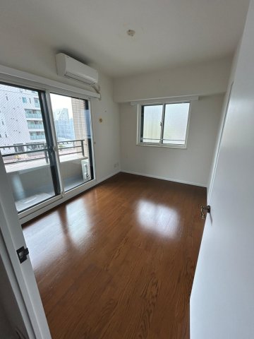 ジェイパーク東中野301号室 全ての居室で２面採光！明るいです