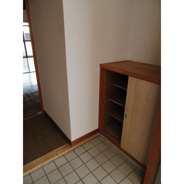 クリーンピア102号室 玄関