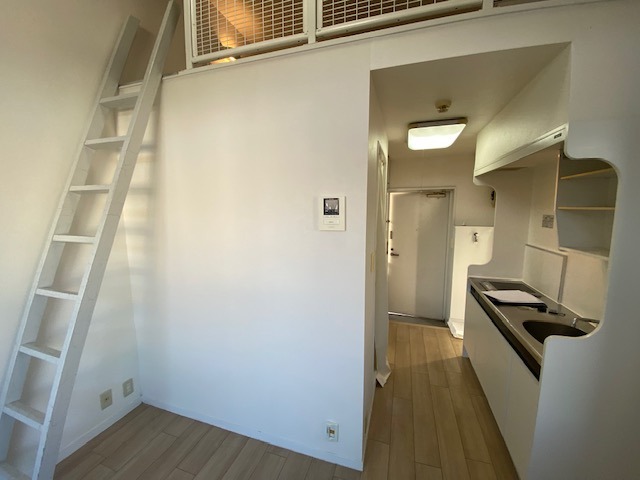 ユーコート鶴ヶ峰(E-195)3階 リビング