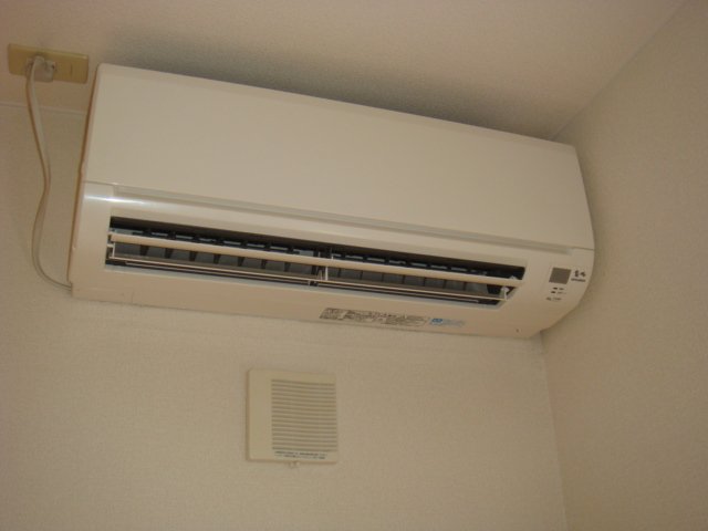 ローズウッド草花101号室 エアコン