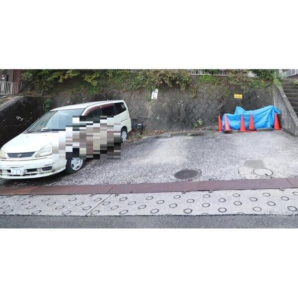 エステートピアモリ 駐車場