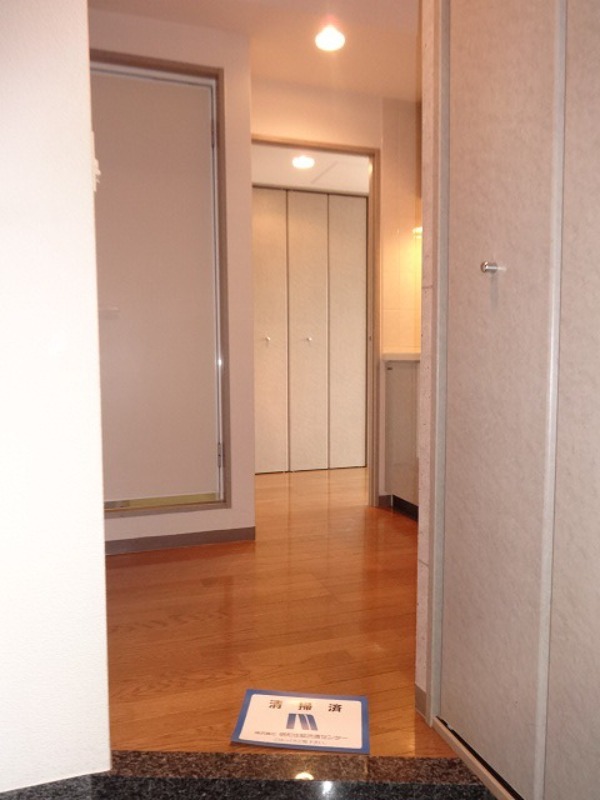 トーシンフェニックス高円寺弐番館 玄関