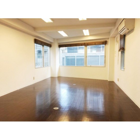 ラムテックビル リビング