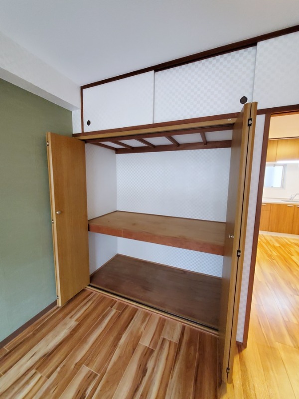 幸眞ビル1階 収納