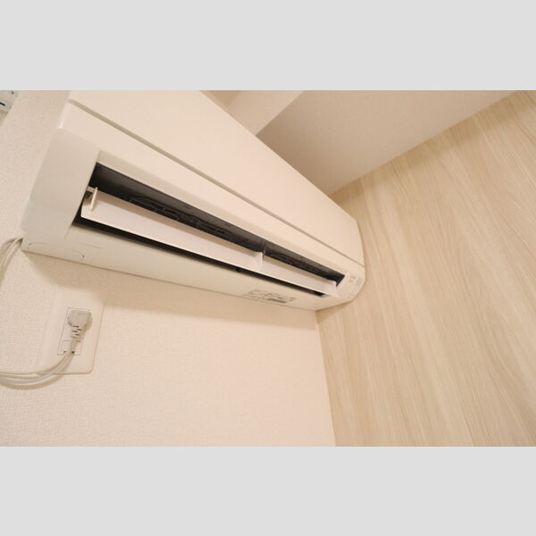 アゼリアエイト　B102号室 エアコン