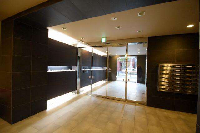 スパシエソリデ中野南台 エントランス