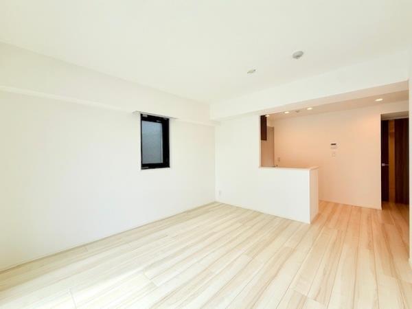 Ｓｏｌａｓｔ　Ｓｑｕａｒｅ綾瀬 リビング