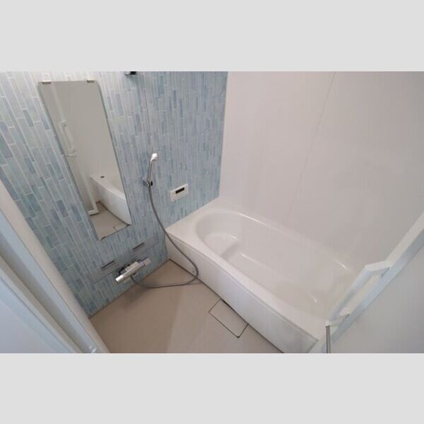 フルーレ101号室 浴室