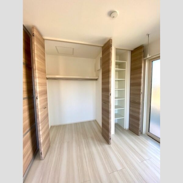 ラウェル大森303号室 お部屋の収納
