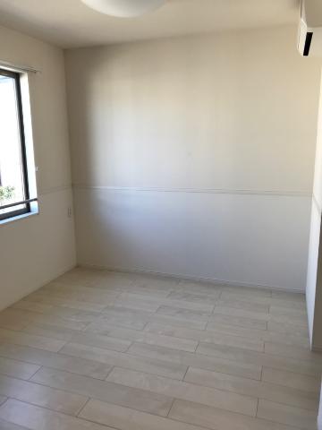 サンフォレスタ 洋室