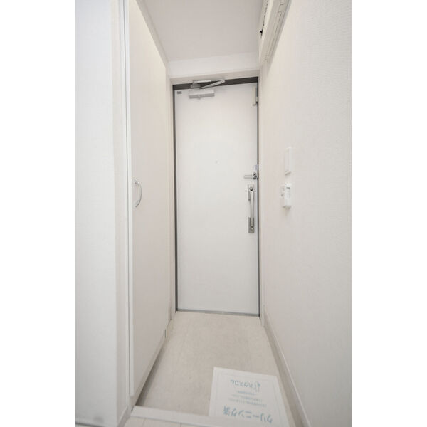 リブリ・東林間 玄関