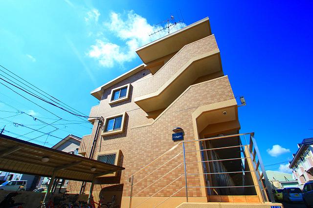 ラ・シャンス1階 外観