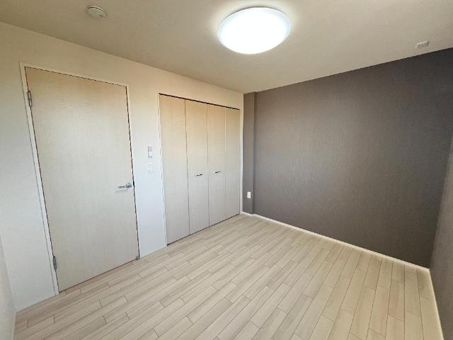 アドニス203号室 洋室