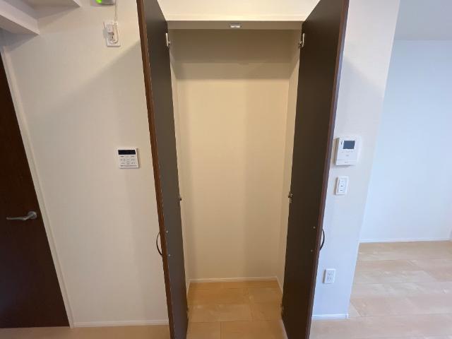 （仮称）柏市篠籠田　新築アパート キッチン収納（イメージ）