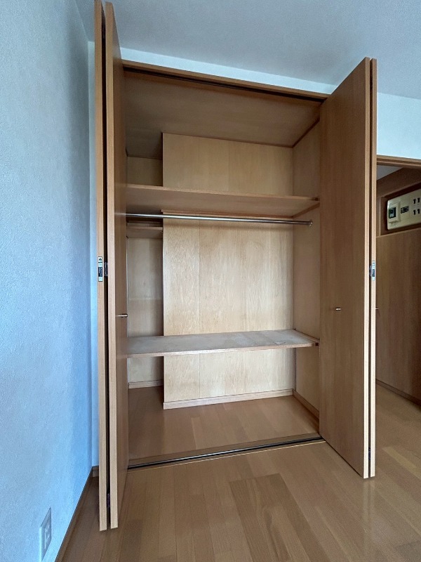 アルテナード クローゼット　たっぷり収納可能です◎