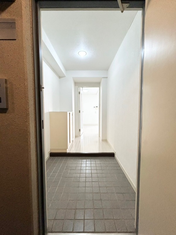 ベルセル南青山 玄関