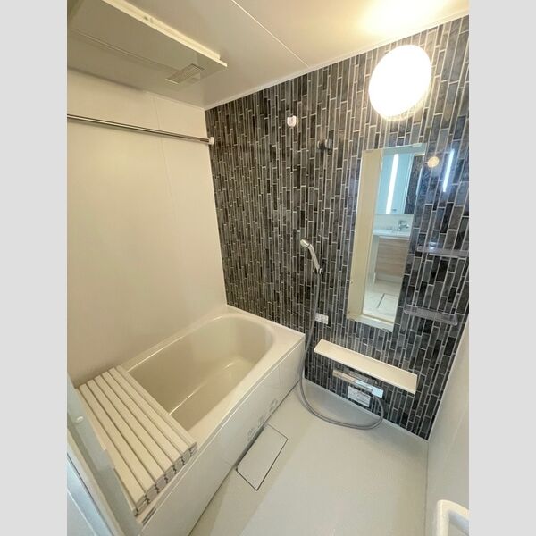 ラペーシュ湘南台302号室 浴室