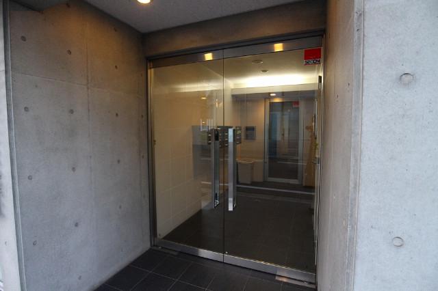 REV　REFAYS　B・B エントランス