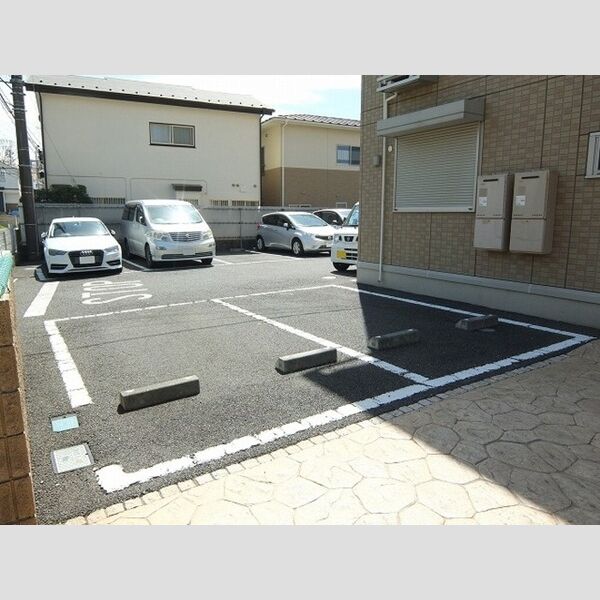 フェリーチェ石田 駐車場