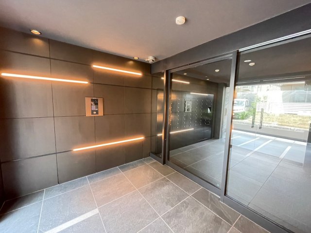 DIPS明大前112号室 エントランス