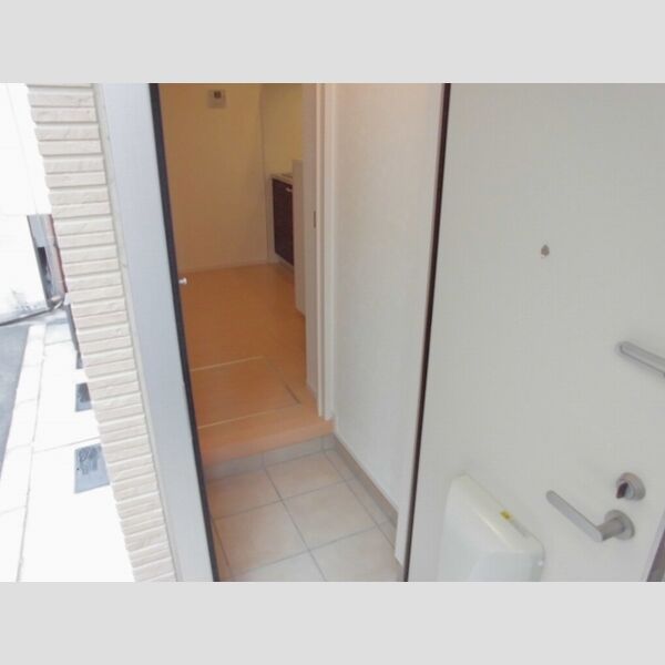 オット・ラルゴ 玄関