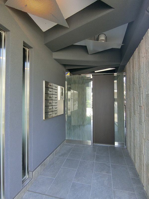 ヴァンベール横浜鶴見 エントランス