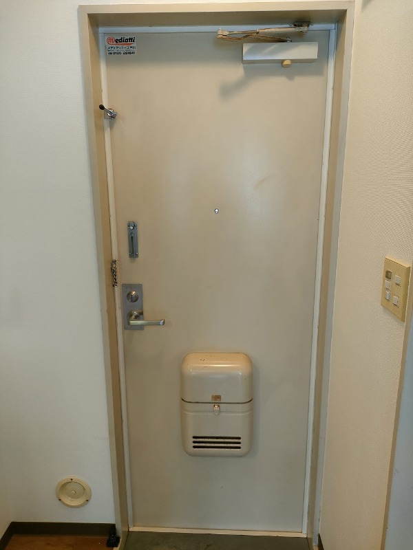 リバーパーク一之江A2階 玄関