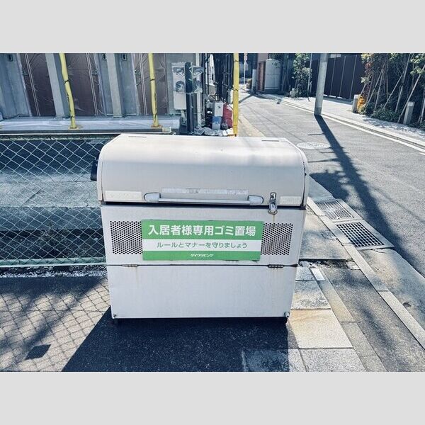 グランシャリオ ごみストッカー