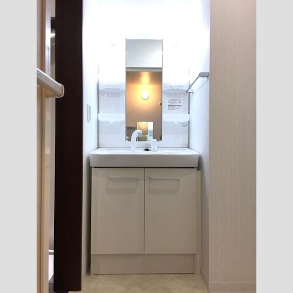 桜コート 洗髪洗面化粧台