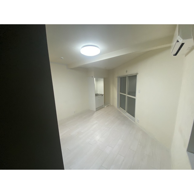 スリーパインズ リビング