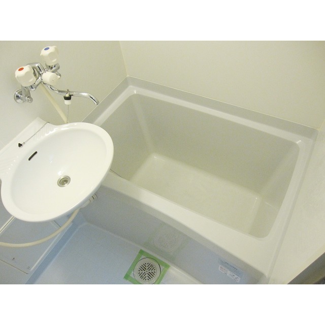 アンプルール フェール レーベン305号室 お風呂