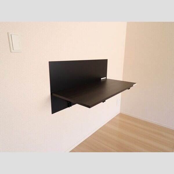 WEST COURT 楓105号室 ワークデスク